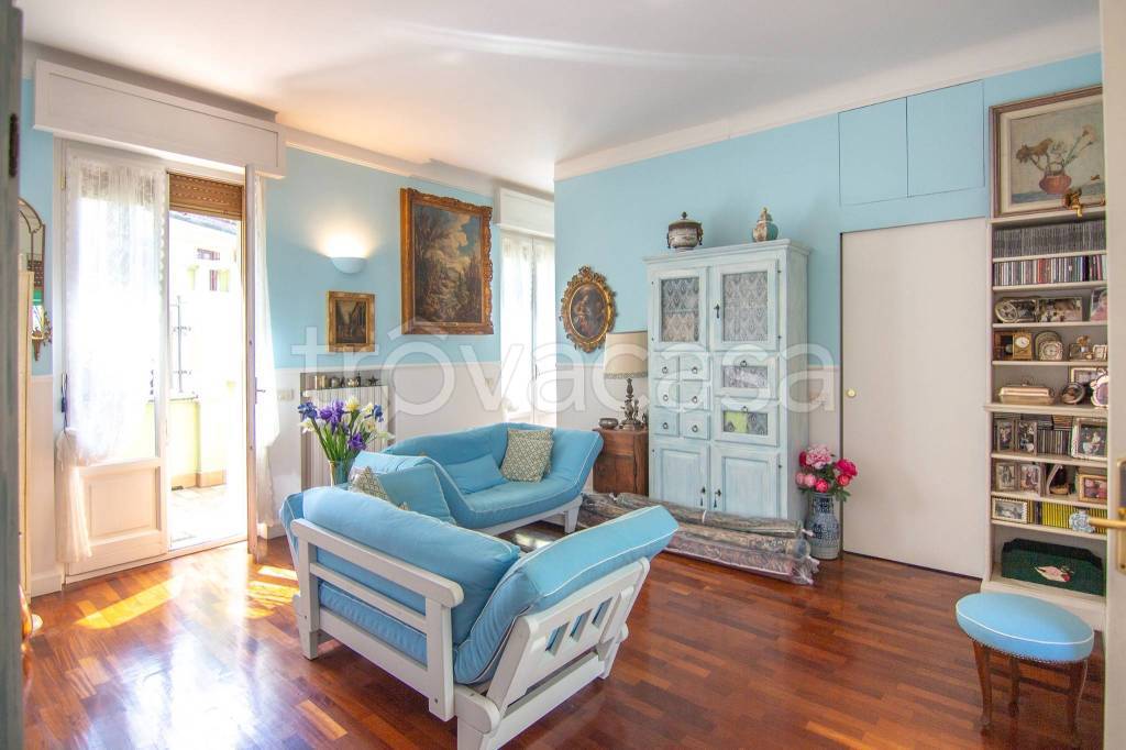 appartamento in vendita a Milano in zona Guastalla