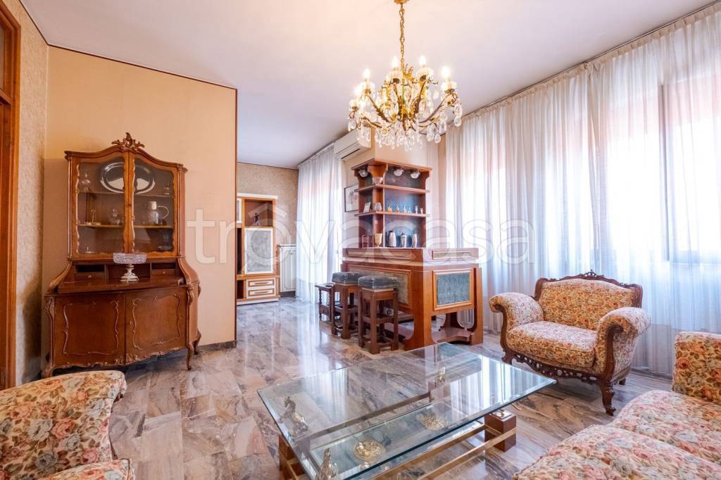 appartamento in vendita a Milano in zona Città Studi