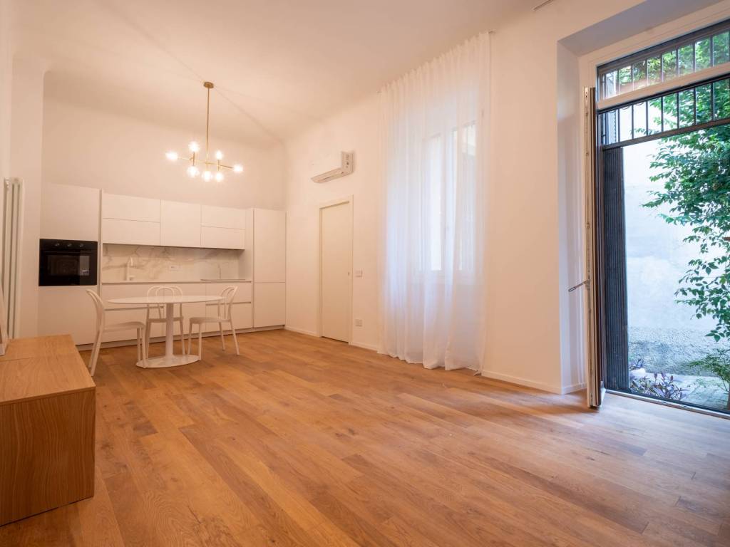 appartamento in vendita a Milano in zona Sempione