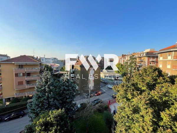 appartamento in vendita a Milano in zona Lambrate