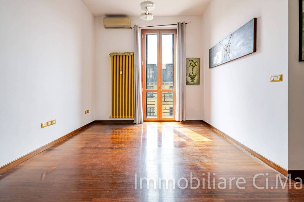 appartamento in vendita a Milano in zona Casoretto