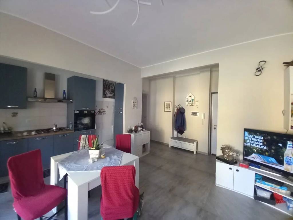 appartamento in vendita a Milano in zona Baggio