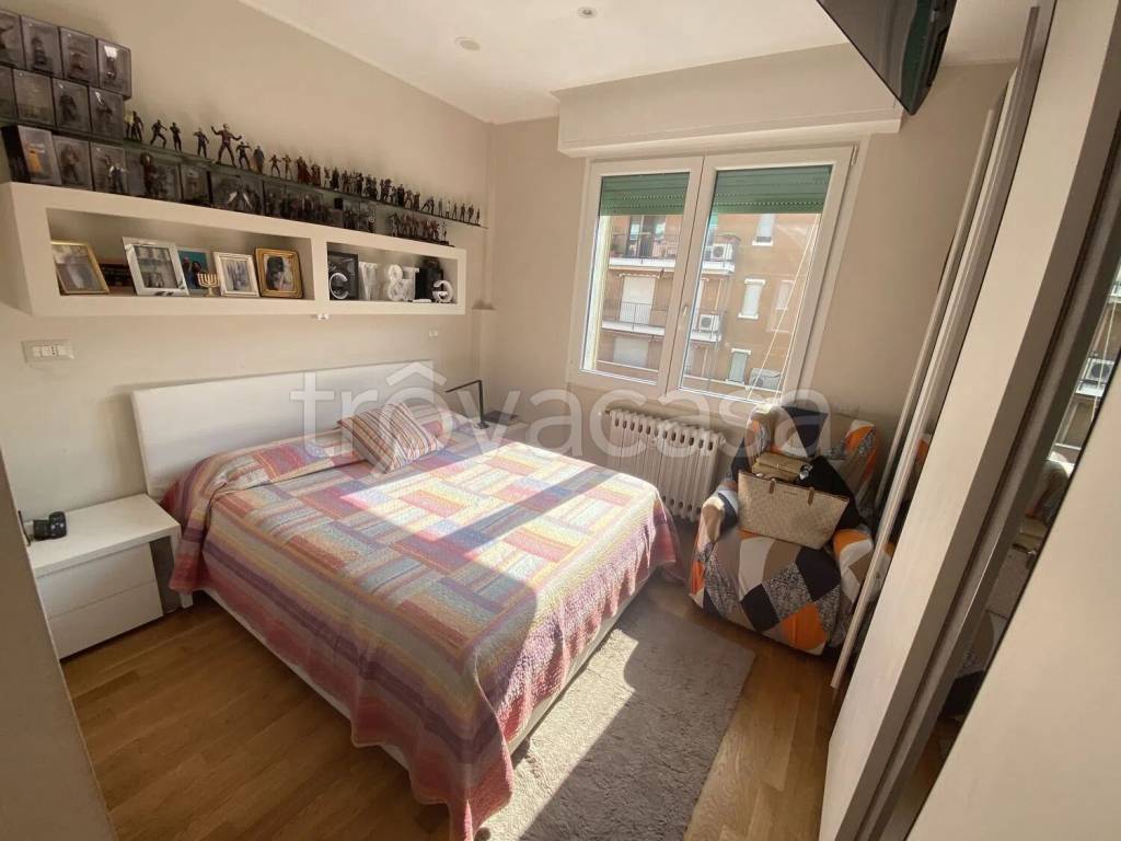 appartamento in vendita a Milano in zona Forze Armate