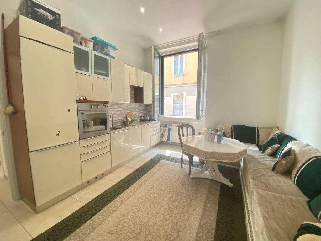 appartamento in vendita a Milano in zona Baggio