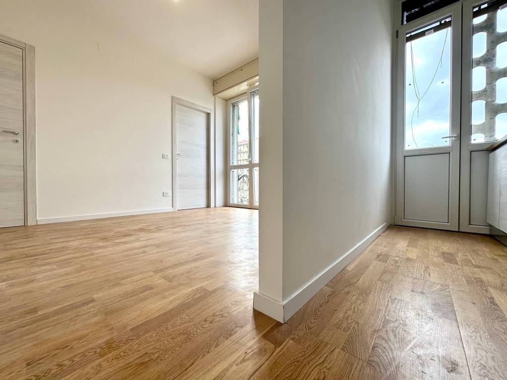 appartamento in vendita a Milano in zona Famagosta