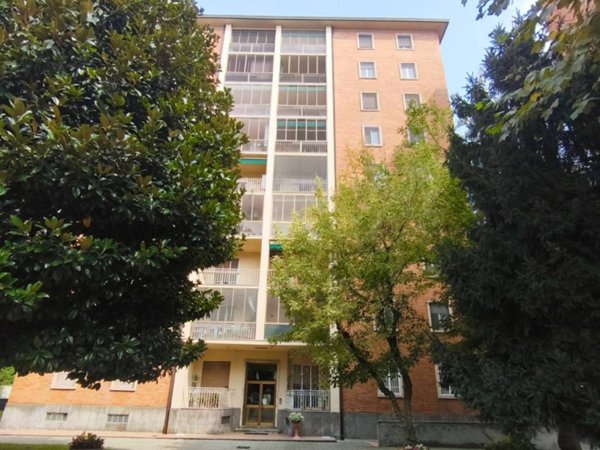 appartamento in vendita a Milano in zona Barona