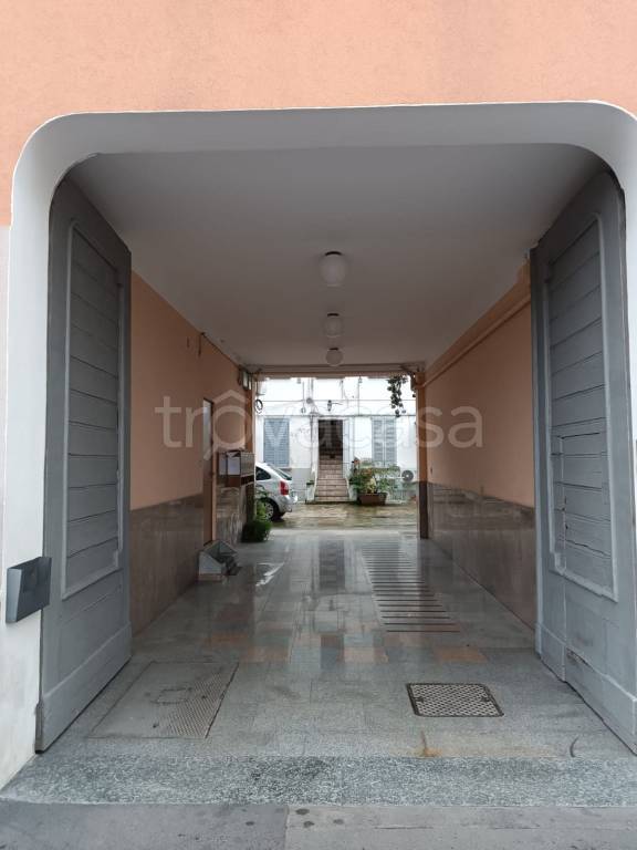 appartamento in vendita a Milano in zona Ponte Lambro