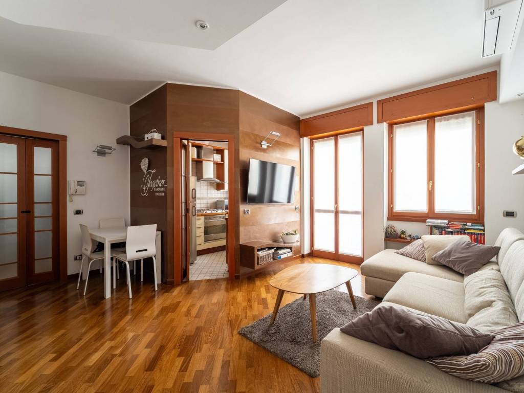 appartamento in vendita a Milano in zona Città Studi
