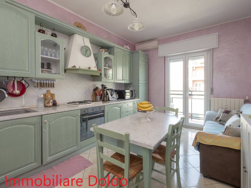 appartamento in vendita a Milano in zona Corvetto