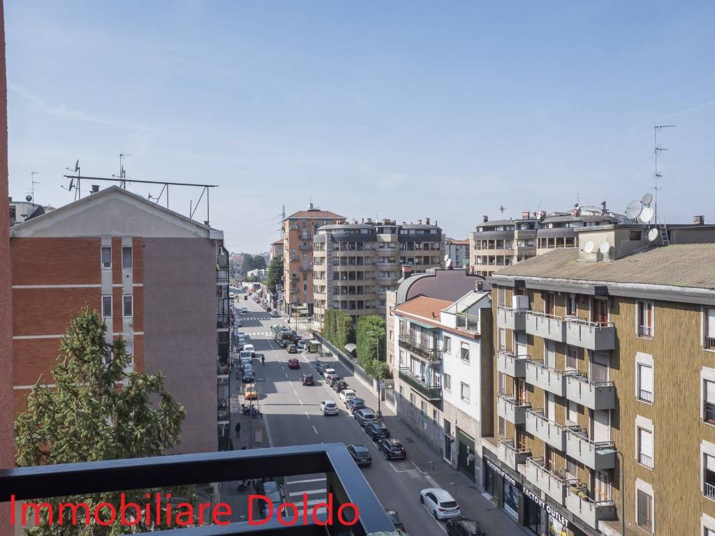 appartamento in vendita a Milano in zona Corvetto