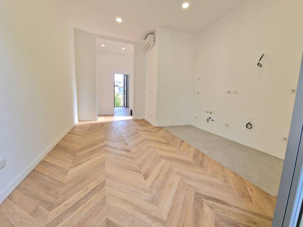 appartamento in vendita a Milano in zona Lorenteggio