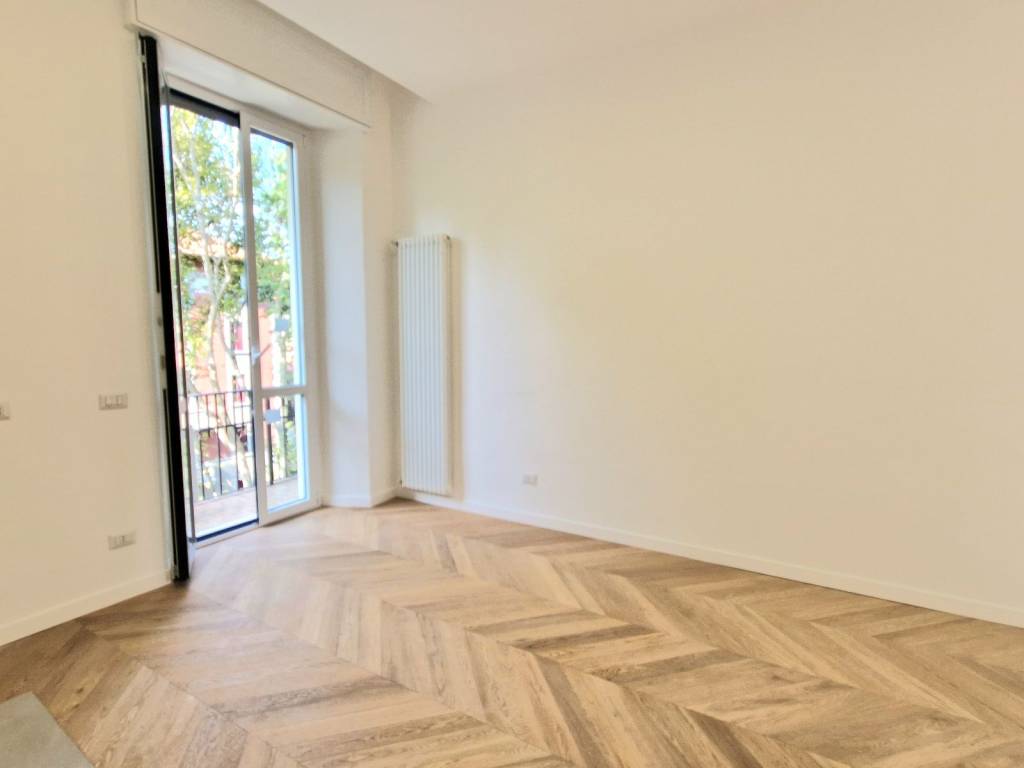 appartamento in vendita a Milano in zona Lorenteggio