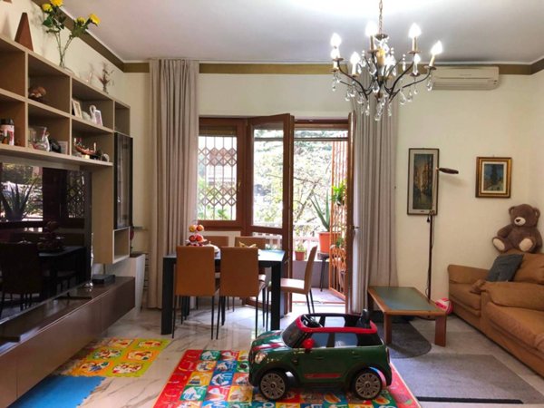 appartamento in vendita a Milano in zona Vigentino