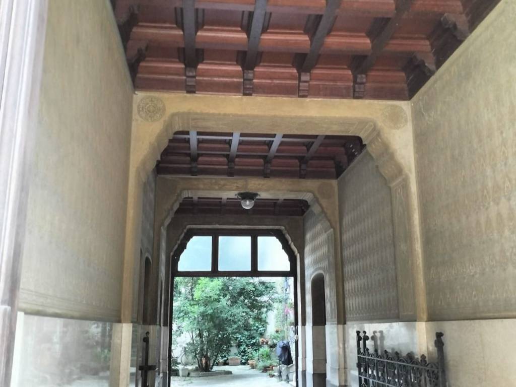 appartamento in vendita a Milano in zona Vigentino