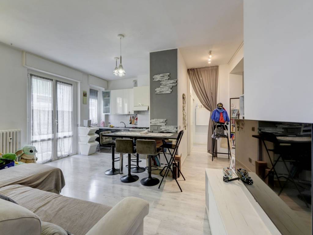 appartamento in vendita a Milano in zona Gorla