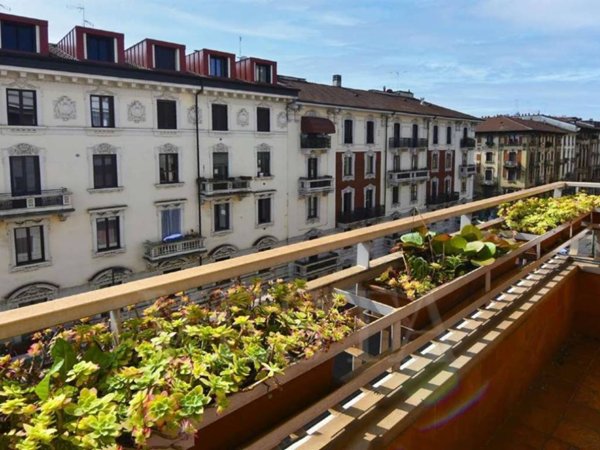 appartamento in vendita a Milano in zona Centro Direzionale