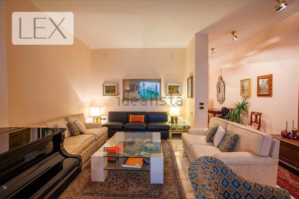 appartamento in vendita a Milano in zona Guastalla