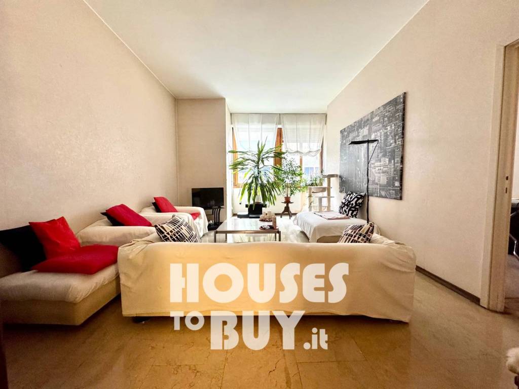 appartamento in vendita a Milano in zona Centro Direzionale