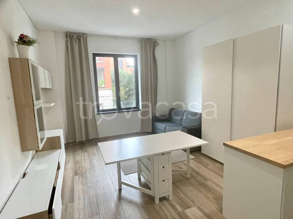 appartamento in vendita a Milano in zona Isola