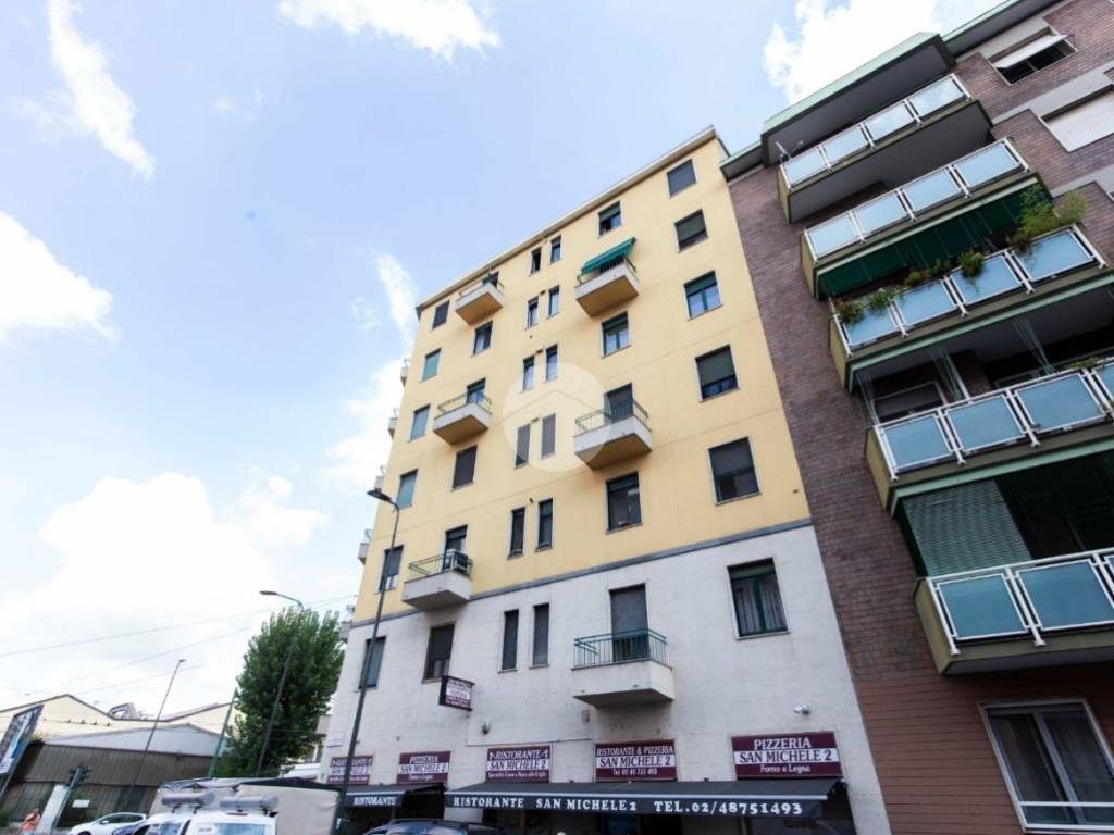 appartamento in vendita a Milano in zona Forze Armate