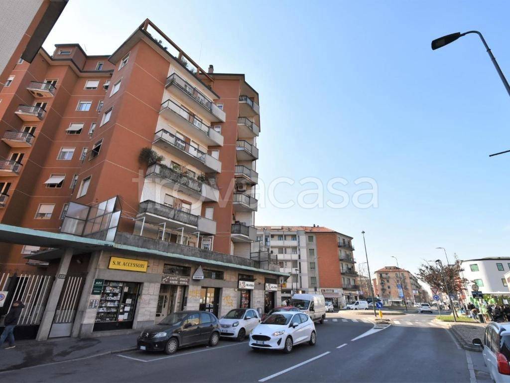 appartamento in vendita a Milano in zona Forze Armate