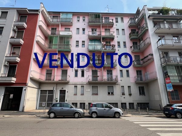appartamento in vendita a Milano in zona Corvetto