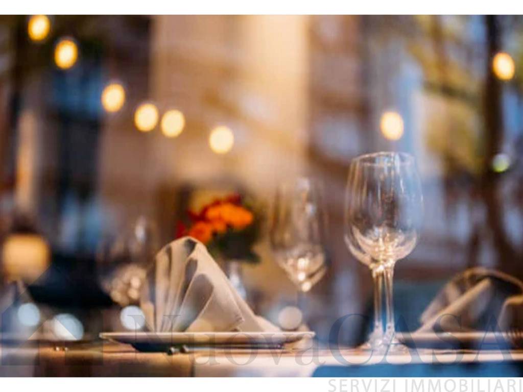 negozio in vendita a Milano in zona XXII Marzo