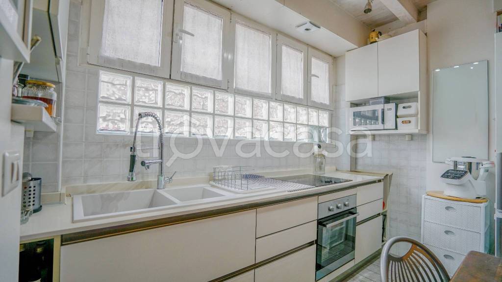 appartamento in vendita a Milano in zona Città Studi