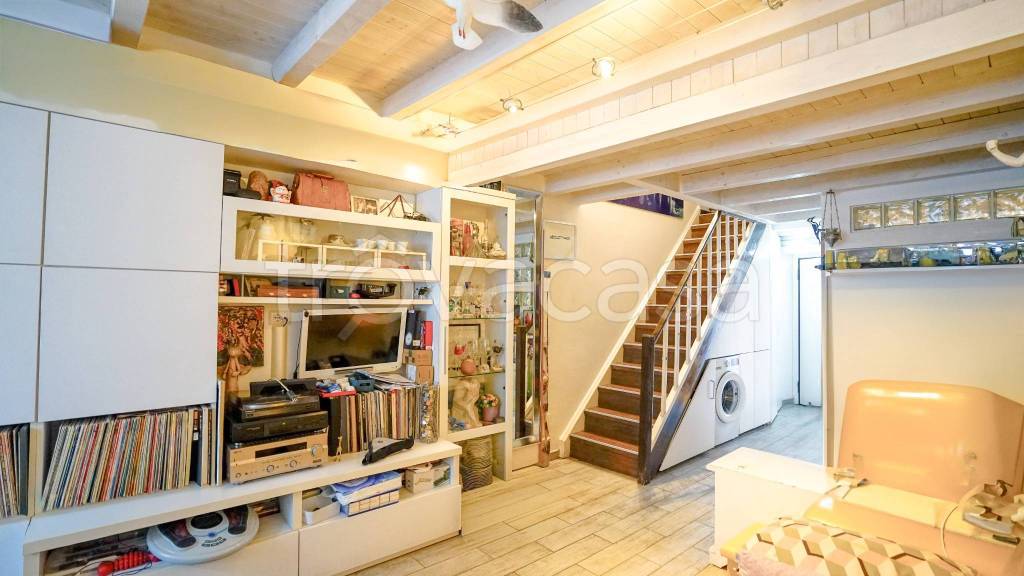 appartamento in vendita a Milano in zona Città Studi