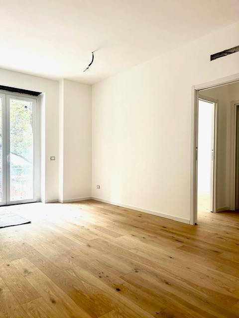appartamento in vendita a Milano in zona Famagosta