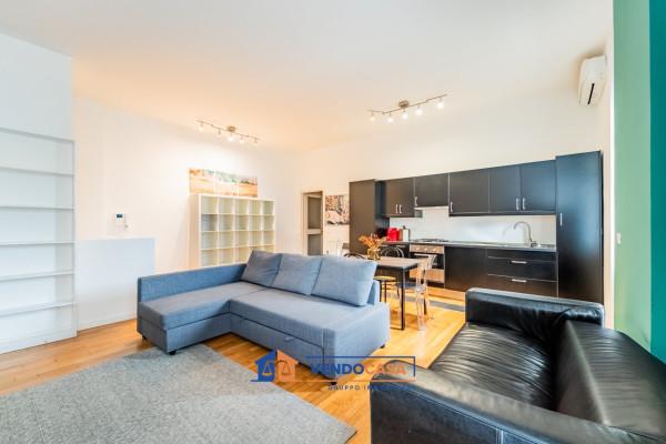 appartamento in vendita a Milano in zona Sant'Ambrogio