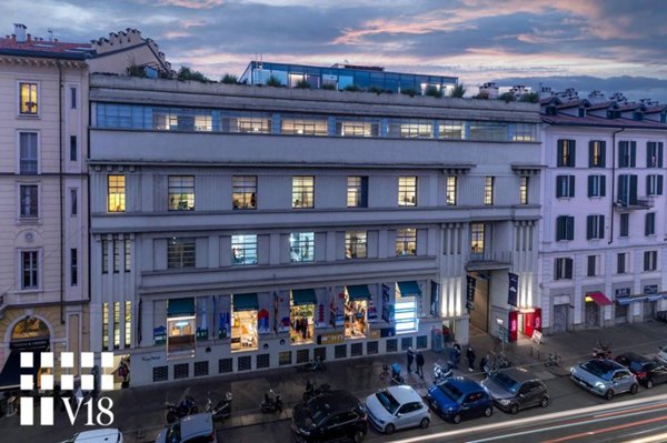 negozio in vendita a Milano in zona Porta Genova