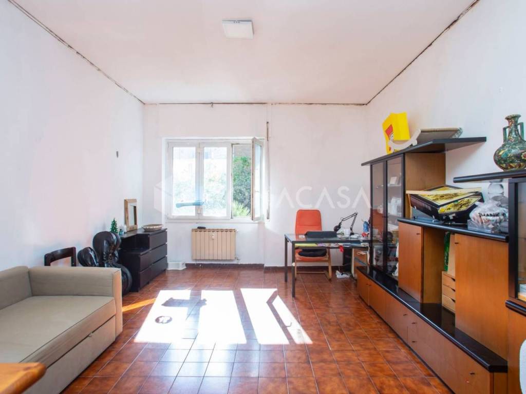 appartamento in vendita a Milano in zona Quarto Oggiaro