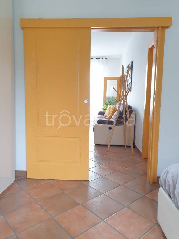 appartamento in vendita a Milano in zona Lorenteggio