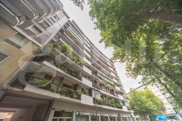 ufficio in vendita a Milano in zona Cadorna