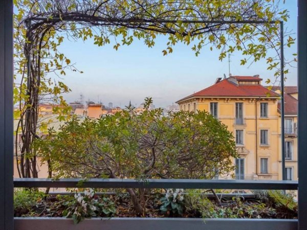 appartamento in vendita a Milano in zona Brera