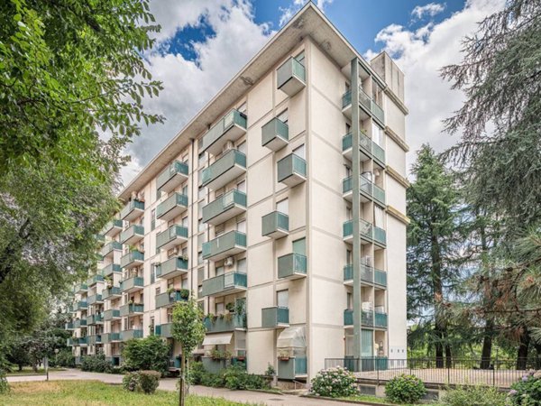 appartamento in vendita a Milano in zona Forlanini