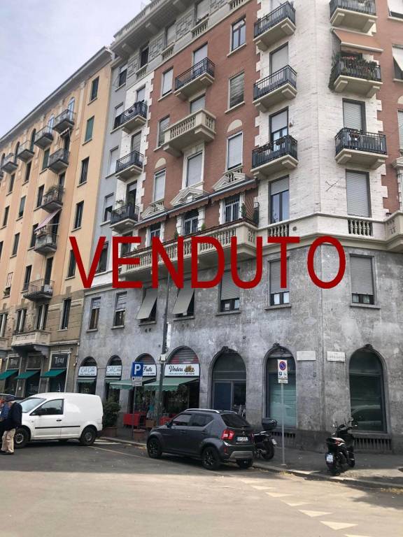 negozio in vendita a Milano in zona Città Studi
