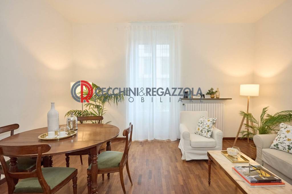 appartamento in vendita a Milano in zona Porta Nuova