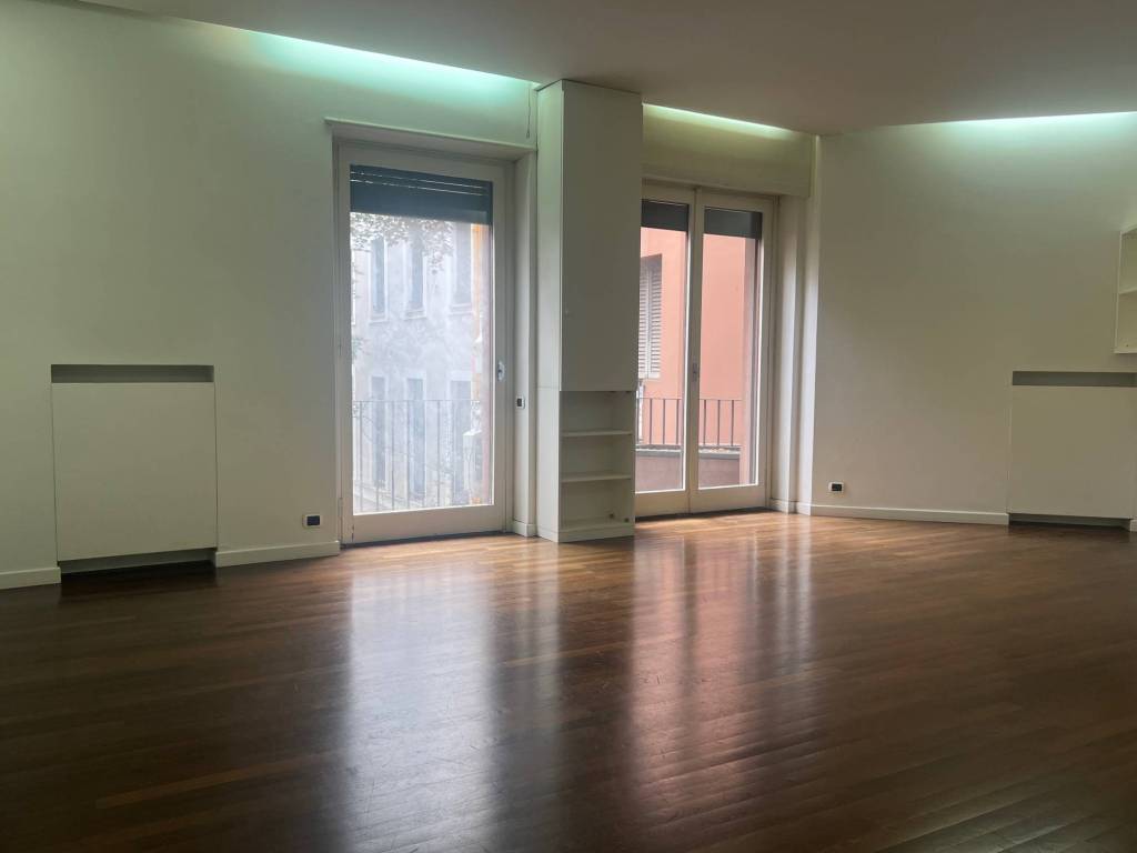 appartamento in vendita a Milano in zona Guastalla