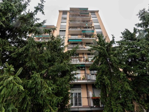 appartamento in vendita a Milano in zona Adriano