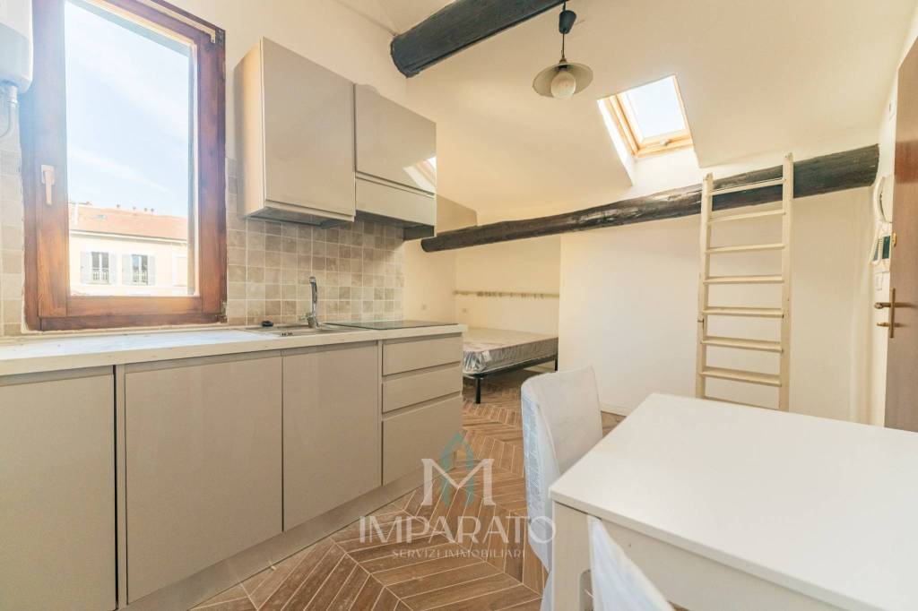 appartamento in vendita a Milano in zona Porta Garibaldi