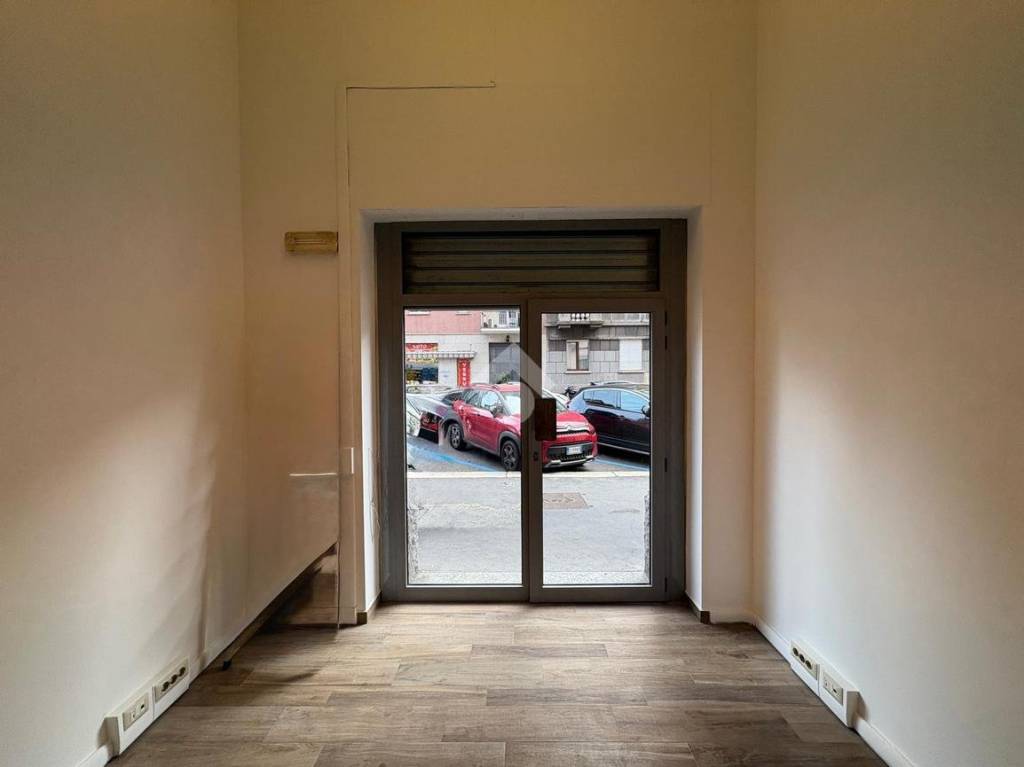 negozio in vendita a Milano in zona Solari