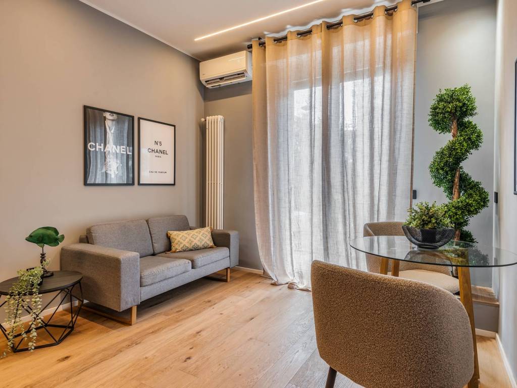 appartamento in vendita a Milano in zona Adriano