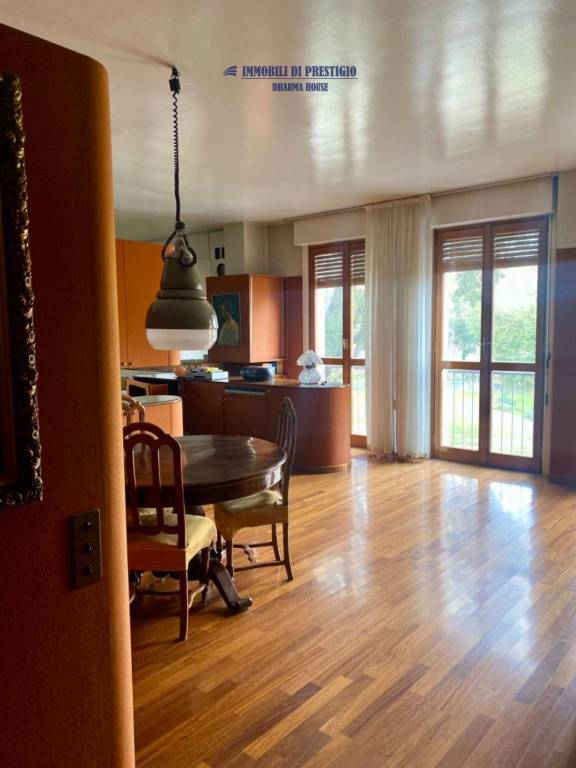 appartamento in vendita a Milano in zona Porta Garibaldi