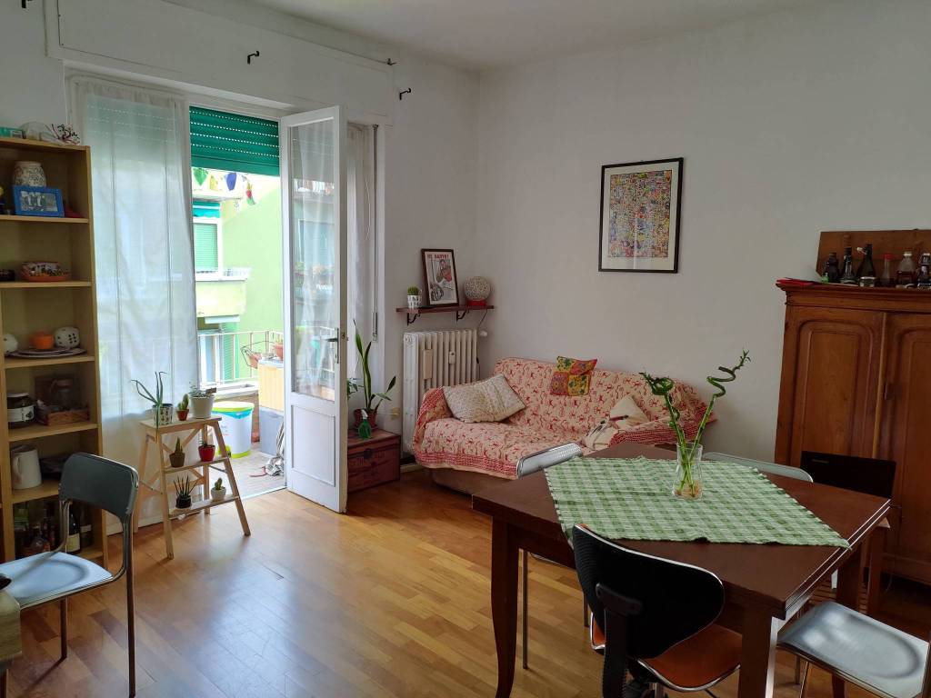 appartamento in vendita a Milano in zona Adriano