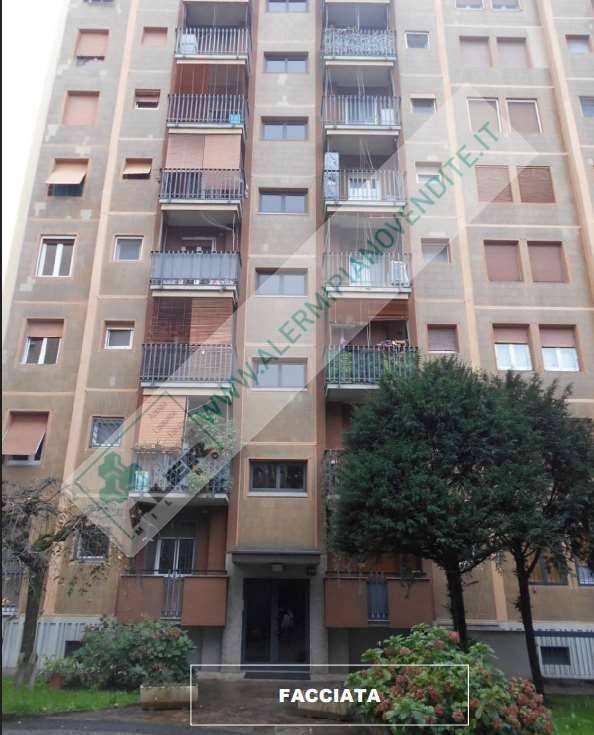 appartamento in vendita a Milano in zona Gallaratese