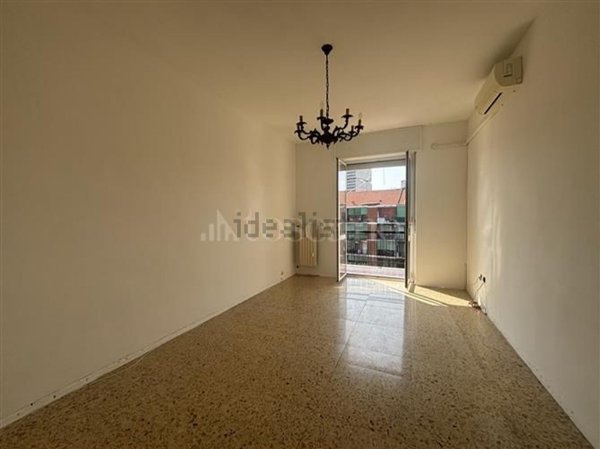 appartamento in vendita a Milano in zona Famagosta
