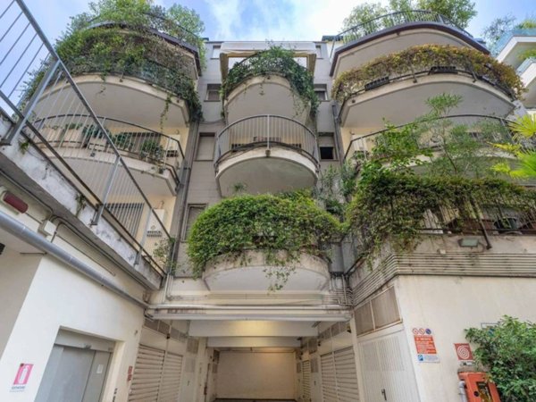 appartamento in vendita a Milano in zona Isola