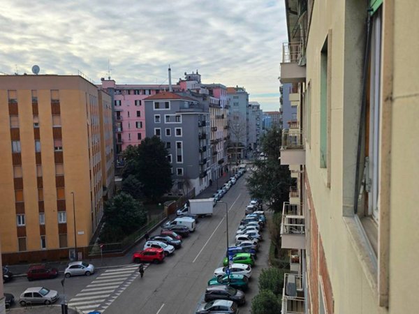 appartamento in vendita a Milano in zona Corvetto